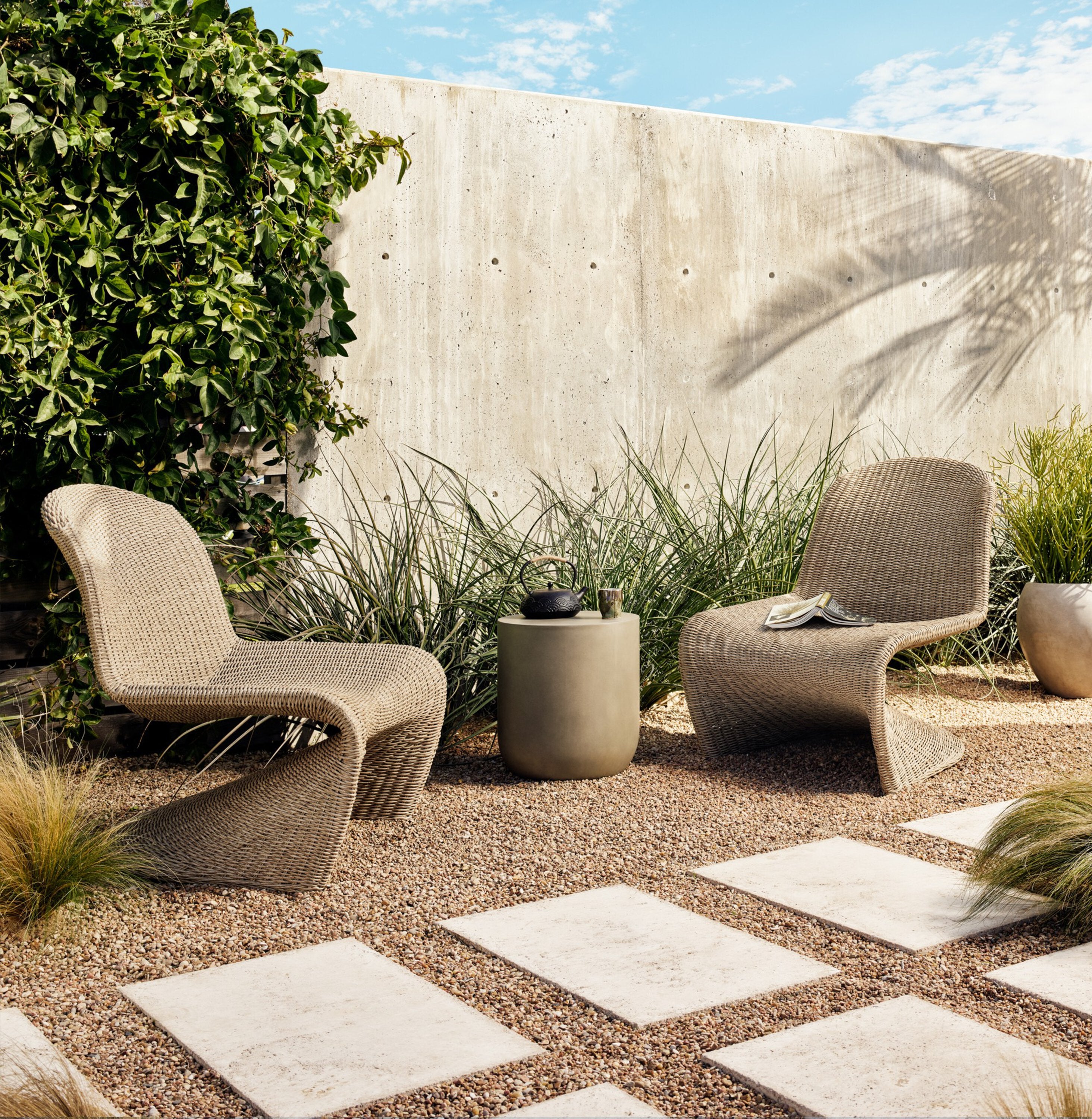 Baza Lounge Chair